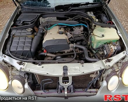 Серый Мерседес ЦЛК-Класс, объемом двигателя 2 л и пробегом 235 тыс. км за 4300 $, фото 12 на Automoto.ua