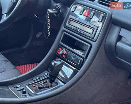 Сірий Мерседес ЦЛК-Клас, об'ємом двигуна 2 л та пробігом 336 тис. км за 2850 $, фото 13 на Automoto.ua