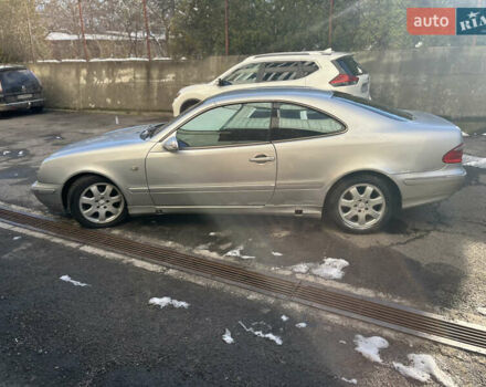 Сірий Мерседес ЦЛК-Клас, об'ємом двигуна 2 л та пробігом 352 тис. км за 2200 $, фото 3 на Automoto.ua