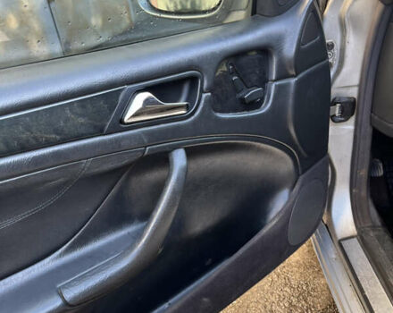 Сірий Мерседес ЦЛК-Клас, об'ємом двигуна 2 л та пробігом 352 тис. км за 2200 $, фото 6 на Automoto.ua