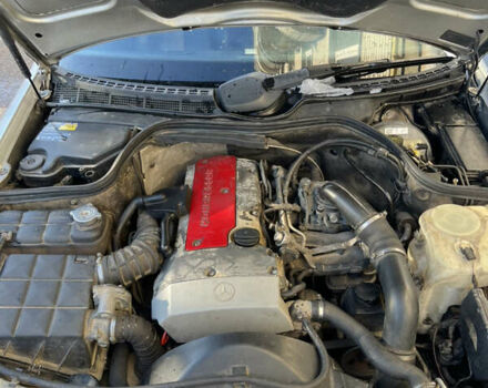 Сірий Мерседес ЦЛК-Клас, об'ємом двигуна 2 л та пробігом 352 тис. км за 2200 $, фото 13 на Automoto.ua