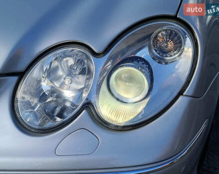 Серый Мерседес ЦЛК-Класс, объемом двигателя 3.2 л и пробегом 294 тыс. км за 8290 $, фото 4 на Automoto.ua