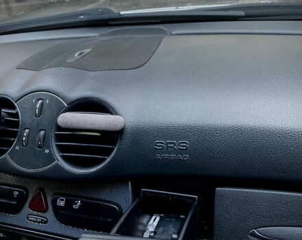 Мерседес ЦЛК-Клас 2002 у Одесі на Automoto.ua Сірий Мерседес ЦЛК-Клас, об'ємом двигуна 2.69 л та пробігом 290 тис. км за 7400 $, фото 20 на Automoto.ua