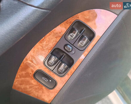 Серый Мерседес ЦЛК-Класс, объемом двигателя 3.2 л и пробегом 294 тыс. км за 8290 $, фото 17 на Automoto.ua