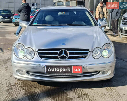 Серый Мерседес ЦЛК-Класс, объемом двигателя 3.2 л и пробегом 294 тыс. км за 8290 $, фото 1 на Automoto.ua