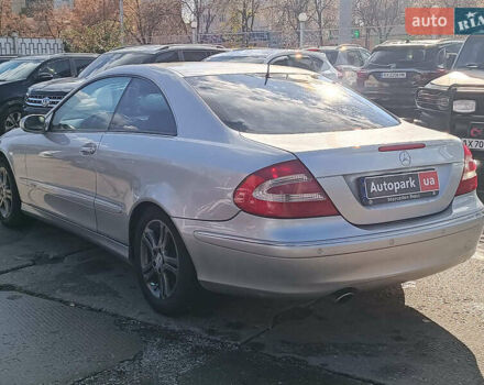 Серый Мерседес ЦЛК-Класс, объемом двигателя 3.2 л и пробегом 294 тыс. км за 8290 $, фото 12 на Automoto.ua