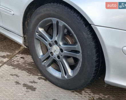 Серый Мерседес ЦЛК-Класс, объемом двигателя 3.2 л и пробегом 294 тыс. км за 8290 $, фото 7 на Automoto.ua