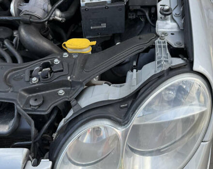 Серый Мерседес ЦЛК-Класс, объемом двигателя 2.7 л и пробегом 330 тыс. км за 4999 $, фото 36 на Automoto.ua