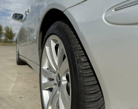 Серый Мерседес ЦЛК-Класс, объемом двигателя 2.7 л и пробегом 330 тыс. км за 4999 $, фото 8 на Automoto.ua