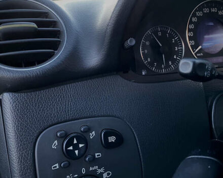 Мерседес ЦЛК-Клас 2002 у Одесі на Automoto.ua Сірий Мерседес ЦЛК-Клас, об'ємом двигуна 2.69 л та пробігом 290 тис. км за 7400 $, фото 17 на Automoto.ua