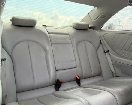 Серый Мерседес ЦЛК-Класс, объемом двигателя 2.7 л и пробегом 330 тыс. км за 4999 $, фото 15 на Automoto.ua