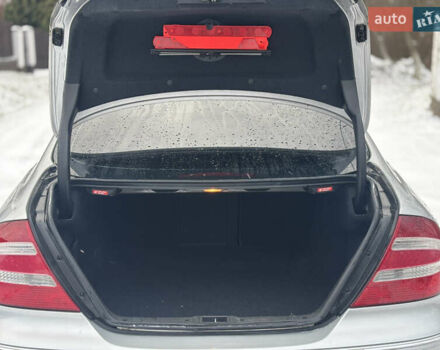 Сірий Мерседес ЦЛК-Клас, об'ємом двигуна 1.8 л та пробігом 273 тис. км за 4799 $, фото 10 на Automoto.ua