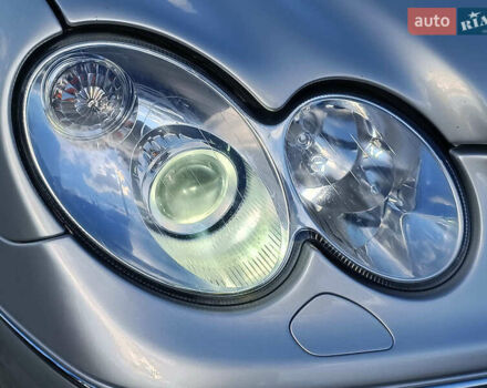 Серый Мерседес ЦЛК-Класс, объемом двигателя 3.2 л и пробегом 294 тыс. км за 8290 $, фото 5 на Automoto.ua