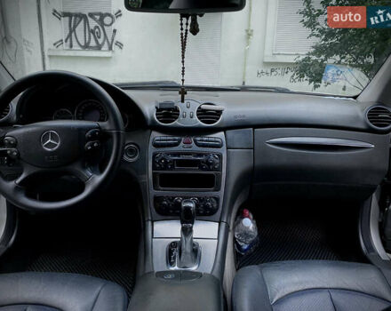 Мерседес ЦЛК-Клас 2002 у Одесі на Automoto.ua Сірий Мерседес ЦЛК-Клас, об'ємом двигуна 2.69 л та пробігом 290 тис. км за 7400 $, фото 11 на Automoto.ua