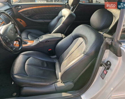 Серый Мерседес ЦЛК-Класс, объемом двигателя 3.2 л и пробегом 294 тыс. км за 8290 $, фото 14 на Automoto.ua