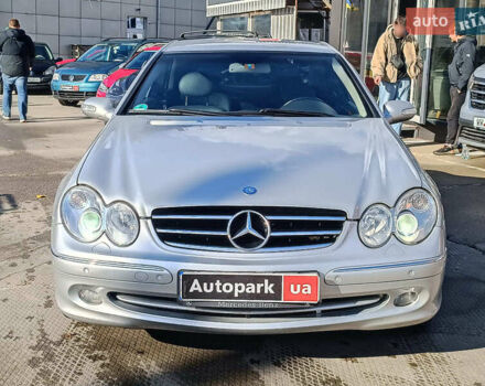 Серый Мерседес ЦЛК-Класс, объемом двигателя 3.2 л и пробегом 294 тыс. км за 8290 $, фото 2 на Automoto.ua