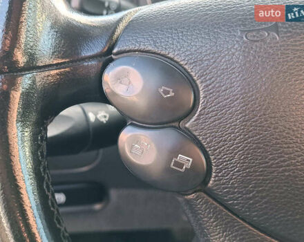 Серый Мерседес ЦЛК-Класс, объемом двигателя 3.2 л и пробегом 294 тыс. км за 8290 $, фото 21 на Automoto.ua