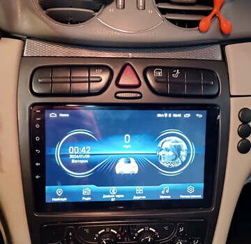 Серый Мерседес ЦЛК-Класс, объемом двигателя 2.7 л и пробегом 380 тыс. км за 5500 $, фото 5 на Automoto.ua