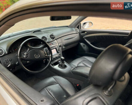 Сірий Мерседес ЦЛК-Клас, об'ємом двигуна 2.7 л та пробігом 330 тис. км за 6700 $, фото 9 на Automoto.ua