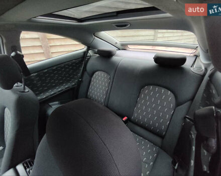 Серый Мерседес ЦЛК-Класс, объемом двигателя 1.8 л и пробегом 202 тыс. км за 5300 $, фото 9 на Automoto.ua