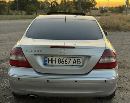 Серый Мерседес ЦЛК-Класс, объемом двигателя 3.2 л и пробегом 220 тыс. км за 5200 $, фото 2 на Automoto.ua