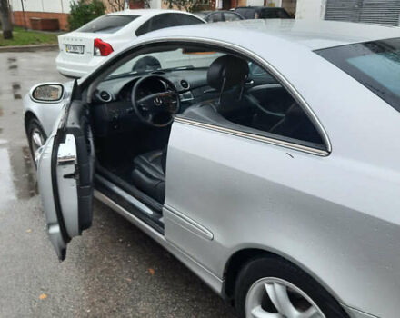 Сірий Мерседес ЦЛК-Клас, об'ємом двигуна 3.2 л та пробігом 450 тис. км за 5100 $, фото 3 на Automoto.ua