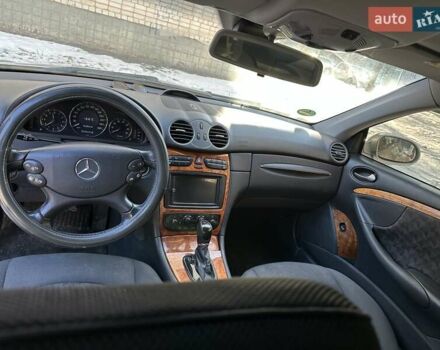 Серый Мерседес ЦЛК-Класс, объемом двигателя 1.8 л и пробегом 251 тыс. км за 6500 $, фото 5 на Automoto.ua