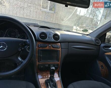 Серый Мерседес ЦЛК-Класс, объемом двигателя 1.8 л и пробегом 251 тыс. км за 6500 $, фото 7 на Automoto.ua