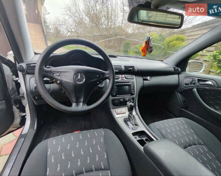 Серый Мерседес ЦЛК-Класс, объемом двигателя 1.8 л и пробегом 202 тыс. км за 5300 $, фото 8 на Automoto.ua