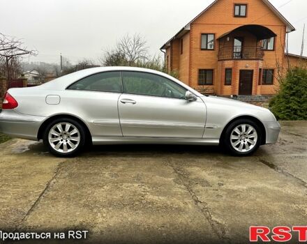 Серый Мерседес ЦЛК-Класс, объемом двигателя 1.8 л и пробегом 250 тыс. км за 5999 $, фото 2 на Automoto.ua