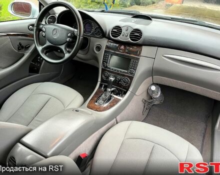 Серый Мерседес ЦЛК-Класс, объемом двигателя 1.8 л и пробегом 250 тыс. км за 5999 $, фото 1 на Automoto.ua