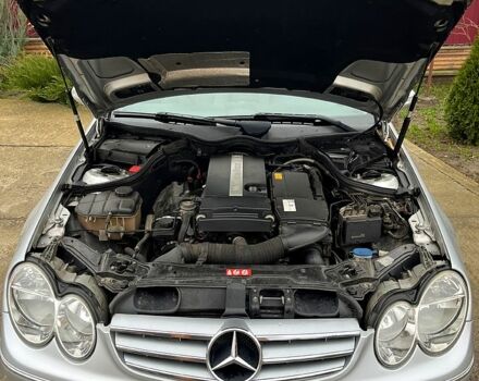 Серый Мерседес ЦЛК-Класс, объемом двигателя 1.8 л и пробегом 250 тыс. км за 5999 $, фото 12 на Automoto.ua
