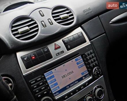 Сірий Мерседес ЦЛК-Клас, об'ємом двигуна 1.8 л та пробігом 275 тис. км за 5500 $, фото 10 на Automoto.ua