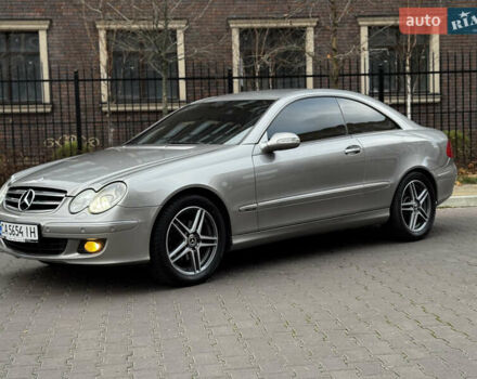 Серый Мерседес ЦЛК-Класс, объемом двигателя 1.8 л и пробегом 275 тыс. км за 6750 $, фото 2 на Automoto.ua