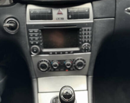 Серый Мерседес ЦЛК-Класс, объемом двигателя 1.8 л и пробегом 275 тыс. км за 6750 $, фото 20 на Automoto.ua