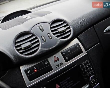 Сірий Мерседес ЦЛК-Клас, об'ємом двигуна 1.8 л та пробігом 275 тис. км за 5500 $, фото 9 на Automoto.ua