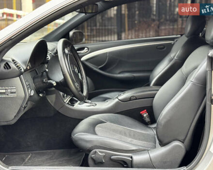 Серый Мерседес ЦЛК-Класс, объемом двигателя 1.8 л и пробегом 275 тыс. км за 6750 $, фото 16 на Automoto.ua