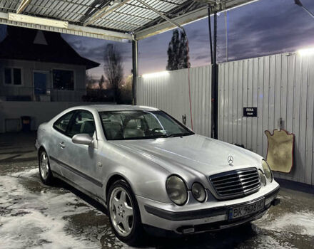 Сірий Мерседес ЦЛК-Клас, об'ємом двигуна 2 л та пробігом 369 тис. км за 2777 $, фото 1 на Automoto.ua