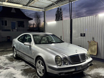 Серый Мерседес ЦЛК-Класс, объемом двигателя 2 л и пробегом 461 тыс. км за 2850 $, фото 1 на Automoto.ua