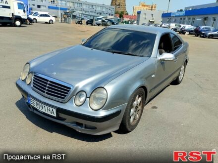Мерседес ЦЛК-Класс 1999 в Киеве на Automoto.ua Серый Мерседес ЦЛК-Класс, объемом двигателя 2 л и пробегом 238 тыс. км за 4700 $, фото 1 на Automoto.ua