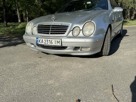 Мерседес ЦЛК-Клас 2000 у Києві на Automoto.ua Сірий Мерседес ЦЛК-Клас, об'ємом двигуна 2 л та пробігом 345 тис. км за 4000 $, фото 1 на Automoto.ua