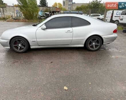 Серый Мерседес ЦЛК-Класс, объемом двигателя 2 л и пробегом 397 тыс. км за 3700 $, фото 1 на Automoto.ua