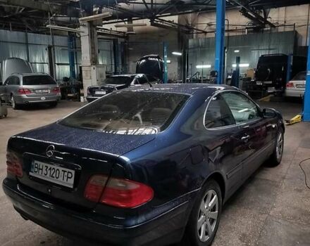 Синій Мерседес ЦЛК-Клас, об'ємом двигуна 2.3 л та пробігом 306 тис. км за 3500 $, фото 2 на Automoto.ua