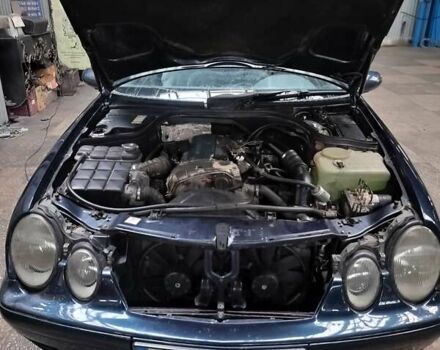 Синій Мерседес ЦЛК-Клас, об'ємом двигуна 2.3 л та пробігом 306 тис. км за 3500 $, фото 7 на Automoto.ua