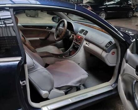 Синій Мерседес ЦЛК-Клас, об'ємом двигуна 2.3 л та пробігом 306 тис. км за 3500 $, фото 3 на Automoto.ua