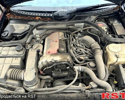 Синій Мерседес ЦЛК-Клас, об'ємом двигуна 2 л та пробігом 300 тис. км за 2500 $, фото 9 на Automoto.ua