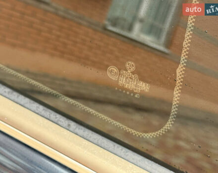 Синий Мерседес ЦЛК-Класс, объемом двигателя 3.2 л и пробегом 242 тыс. км за 3300 $, фото 16 на Automoto.ua