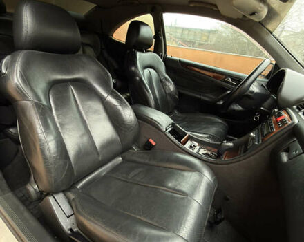 Синий Мерседес ЦЛК-Класс, объемом двигателя 3.2 л и пробегом 242 тыс. км за 3300 $, фото 12 на Automoto.ua