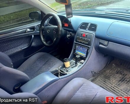 Синий Мерседес ЦЛК-Класс, объемом двигателя 2 л и пробегом 274 тыс. км за 3250 $, фото 6 на Automoto.ua