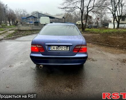 Синий Мерседес ЦЛК-Класс, объемом двигателя 2 л и пробегом 274 тыс. км за 3250 $, фото 3 на Automoto.ua